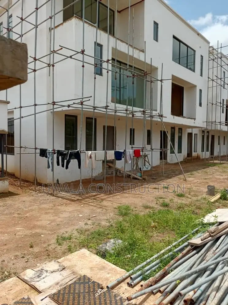2bdrm Duplex in Gaduwa for sale in Gaduwa