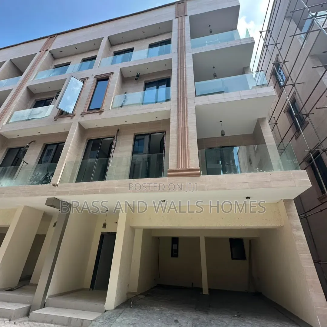 Furnished 4bdrm Townhouse/Terrace in Banana Island for sale in Banana Island