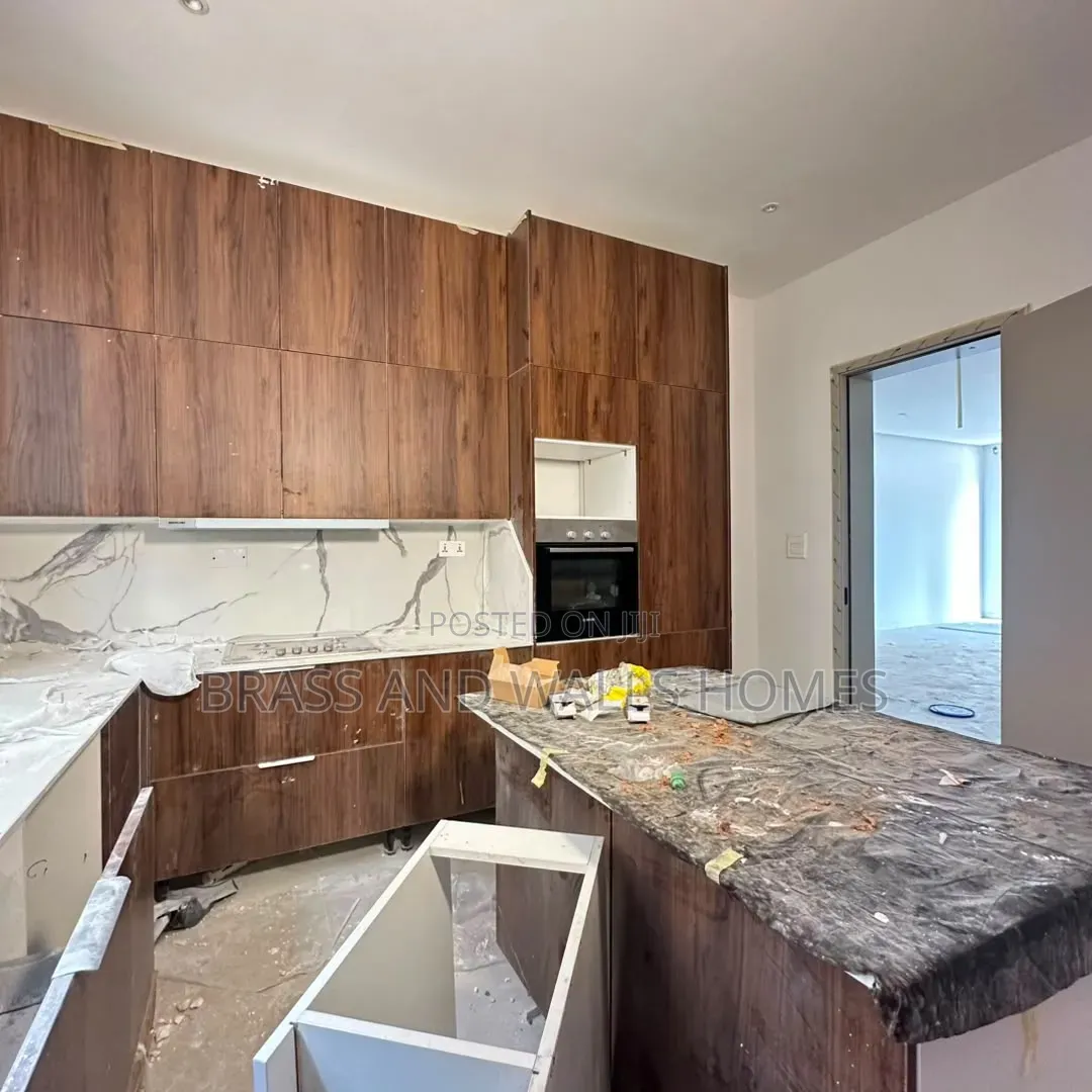 Furnished 4bdrm Townhouse/Terrace in Banana Island for sale in Banana Island