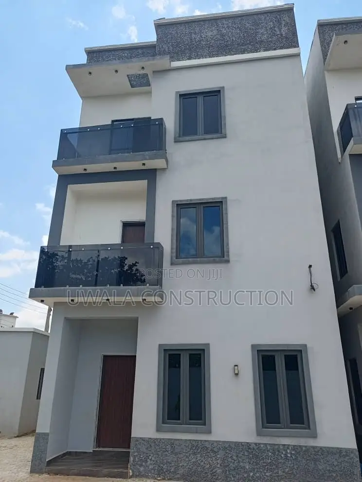 3bdrm Duplex in Gaduwa for sale in Gaduwa
