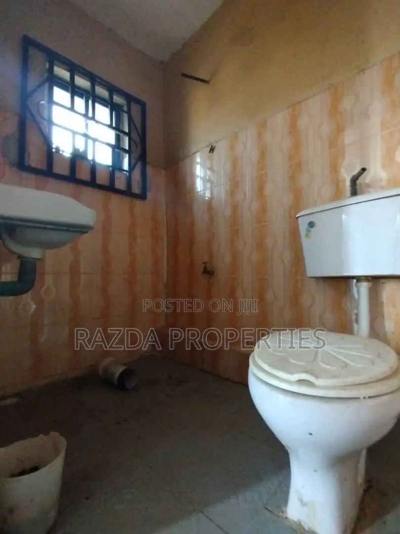 Gold Rush on Road 7 — 18-Room Hostel for Sale | ₦60m in Ife