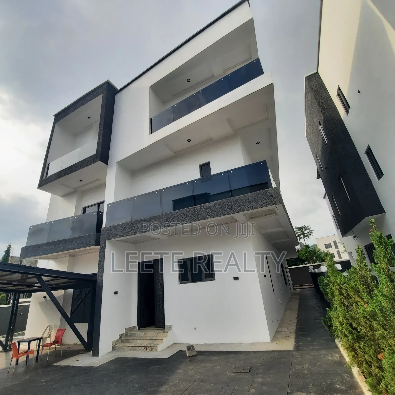 6bdrm Duplex in Katampe Extension for sale in Katampe Extension