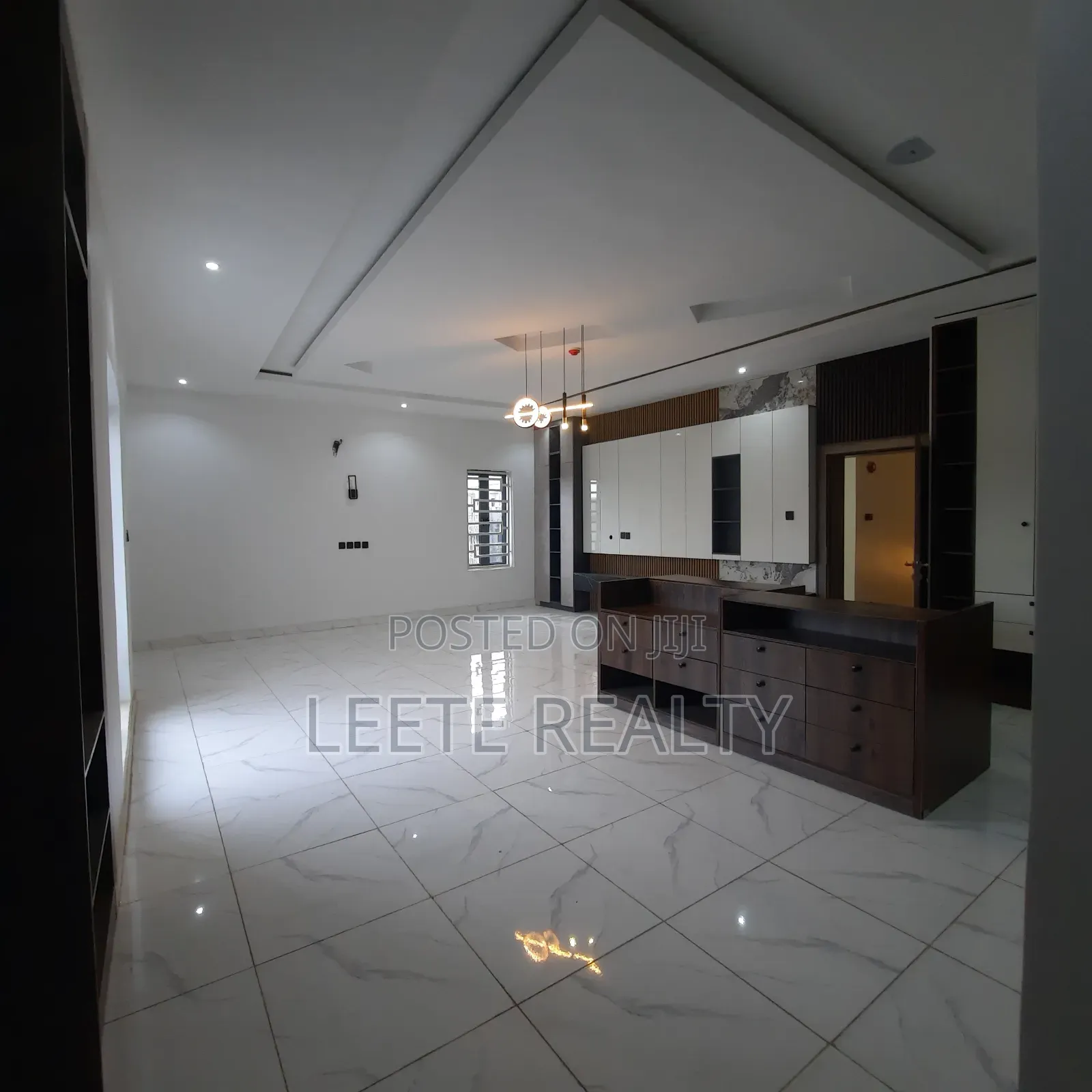 6bdrm Duplex in Katampe Extension for sale in Katampe Extension