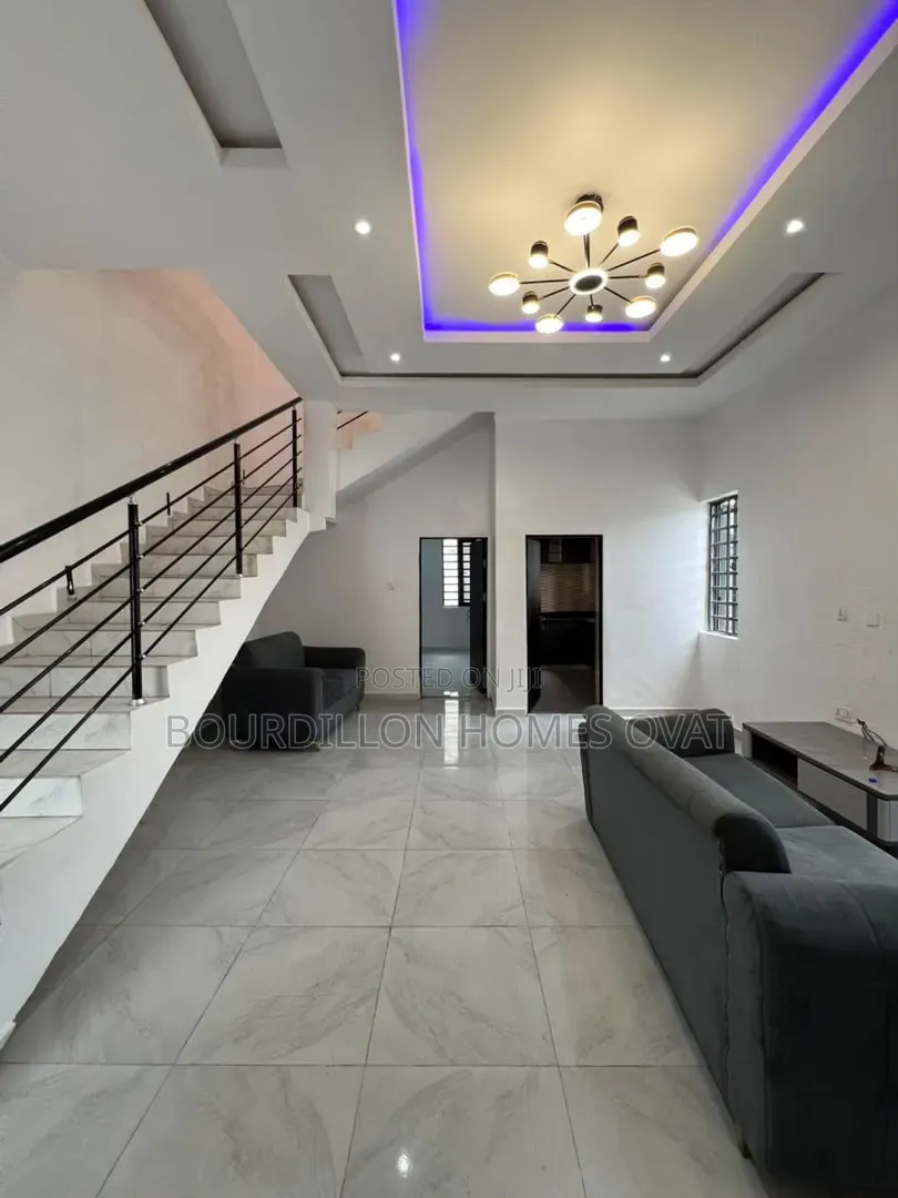 3bdrm Duplex in Orchid Lekki Lagos for rent in Lekki Expressway