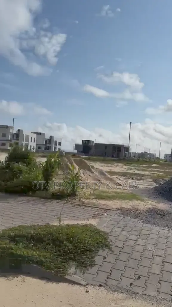1,020 SQM of Land Available for Sale in a Beautiful in Jakande