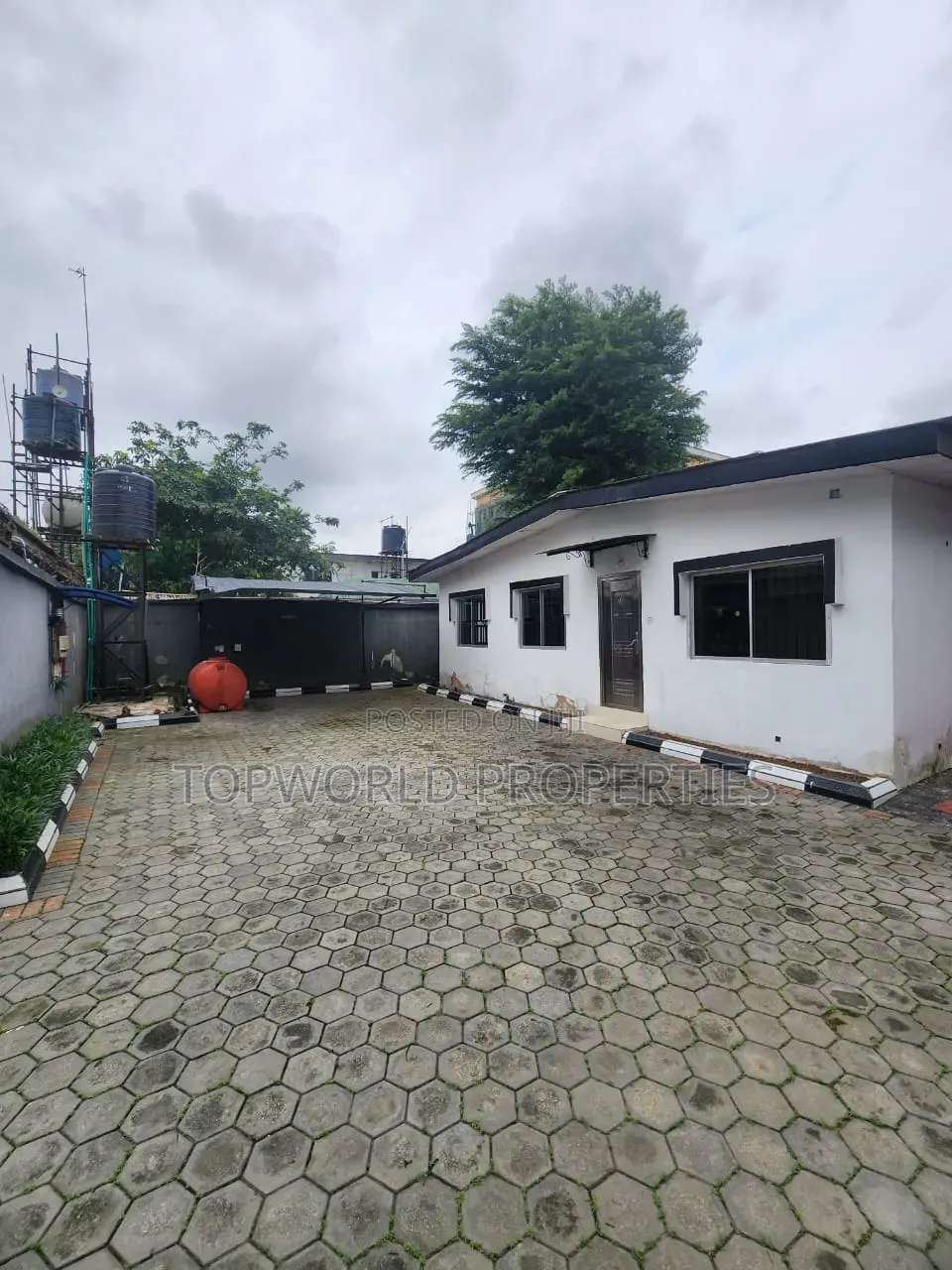3bdrm Bungalow in Ikeja Gra for rent in Ikeja GRA