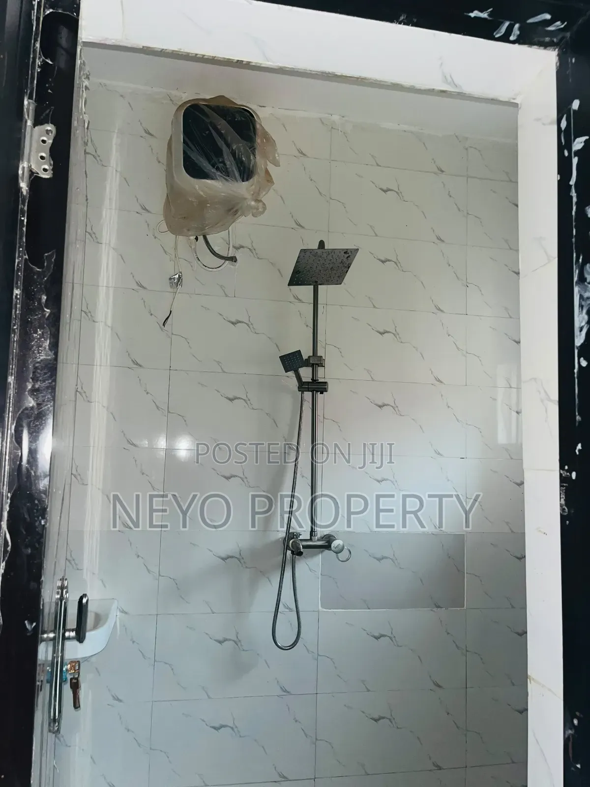 2bdrm Block of Flats in Oseni Estate, Igbogbo for rent in Igbogbo