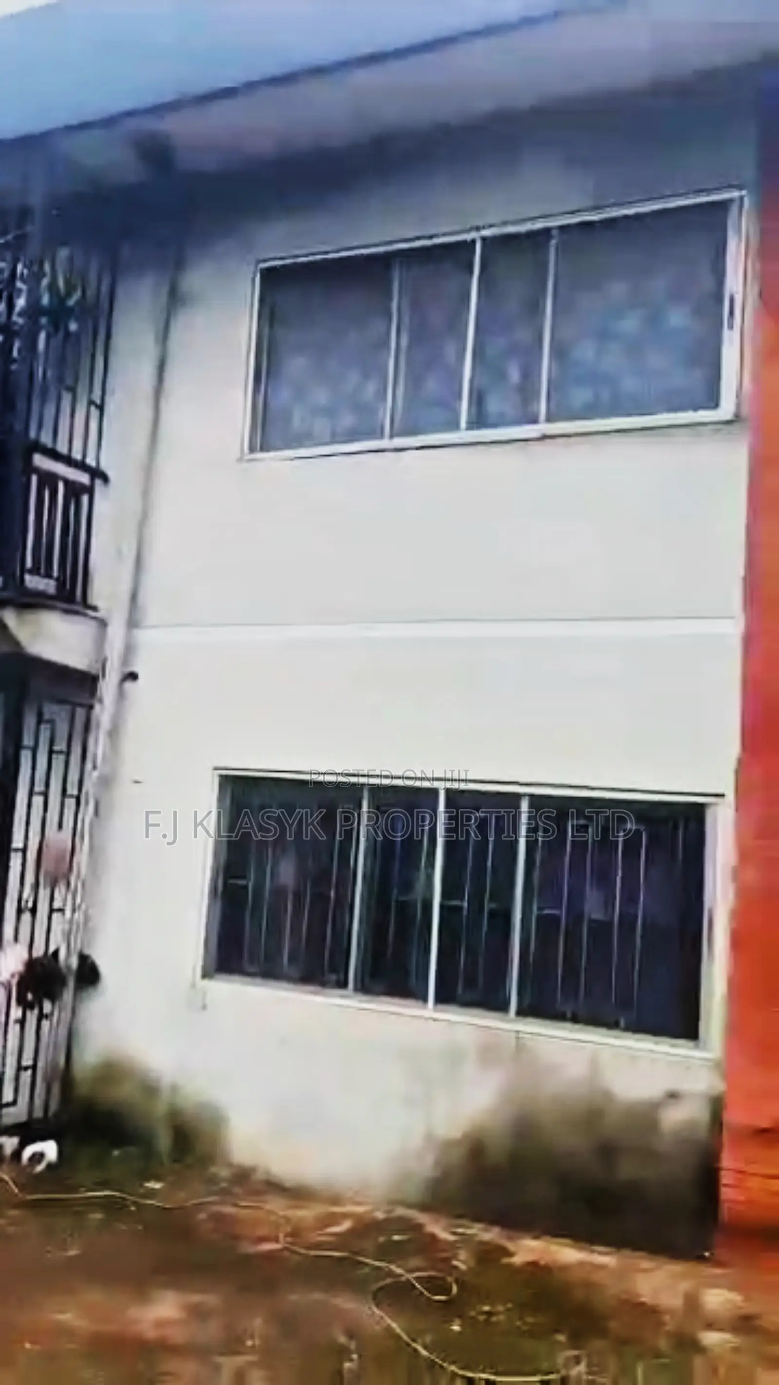 12bdrm Block of Flats in Edo State for sale in Edo State