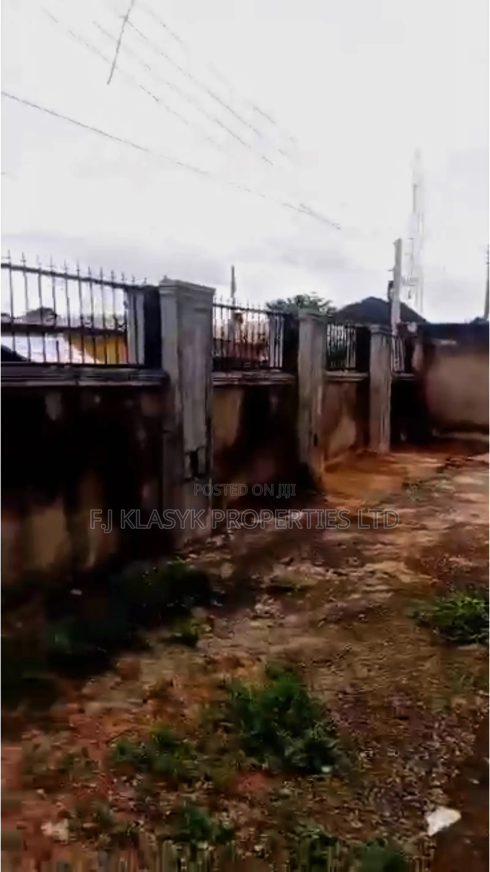 12bdrm Block of Flats in Edo State for sale in Edo State