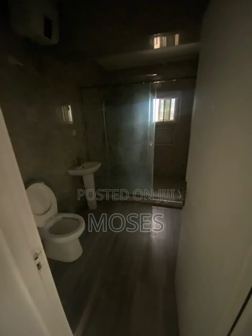 2bdrm Penthouse in Access Control, Kofo Abayomi for rent in Kofo Abayomi