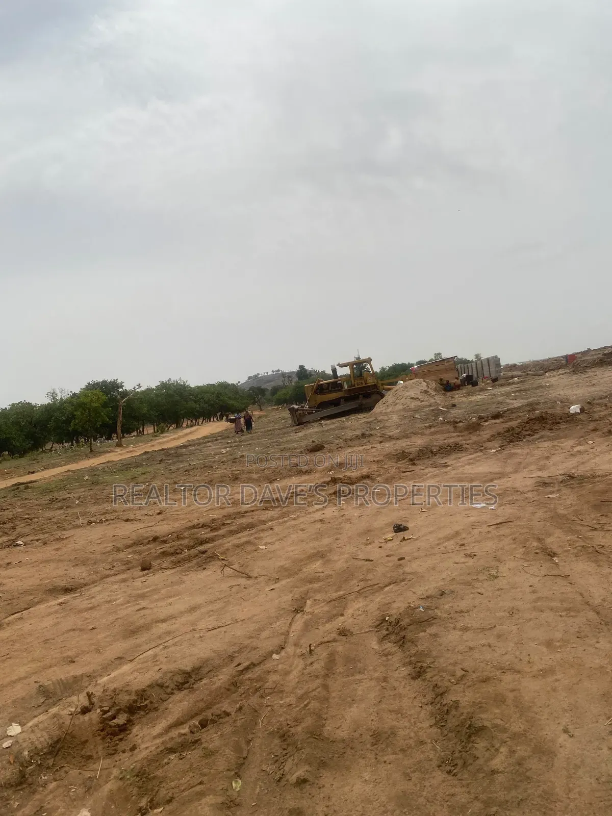 1 Hectare Mixed-Use Land for Sale in Apo Wassa in Wasa