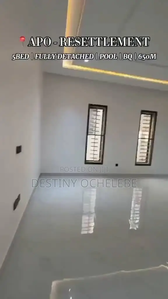 5bdrm Duplex in Apo - Resettlement for sale in Apo Resettlement