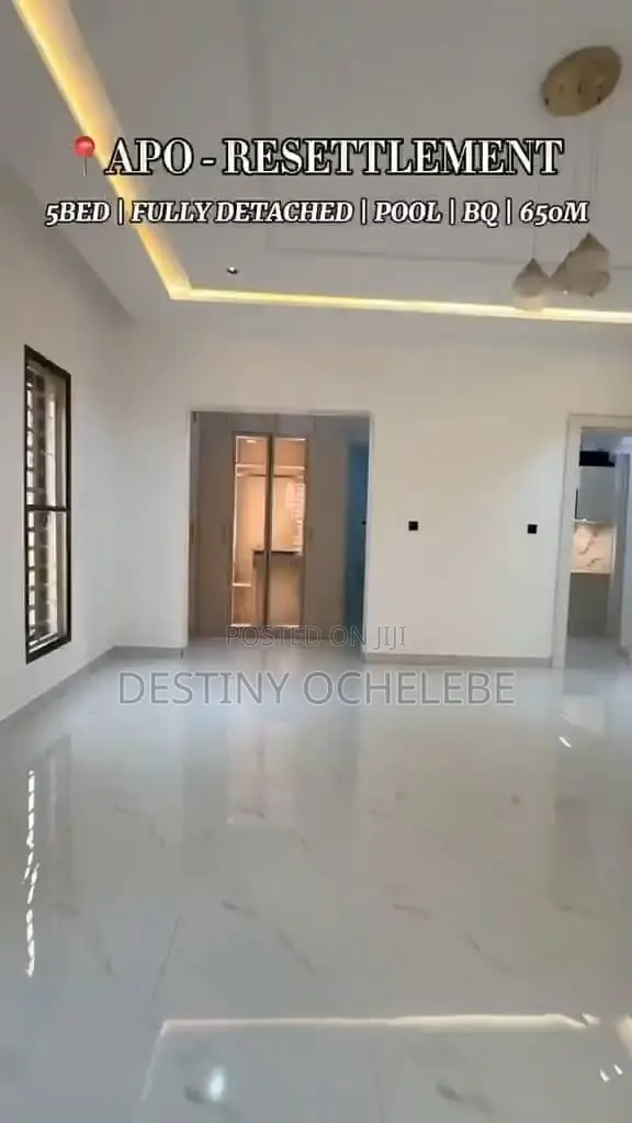 5bdrm Duplex in Apo - Resettlement for sale in Apo Resettlement