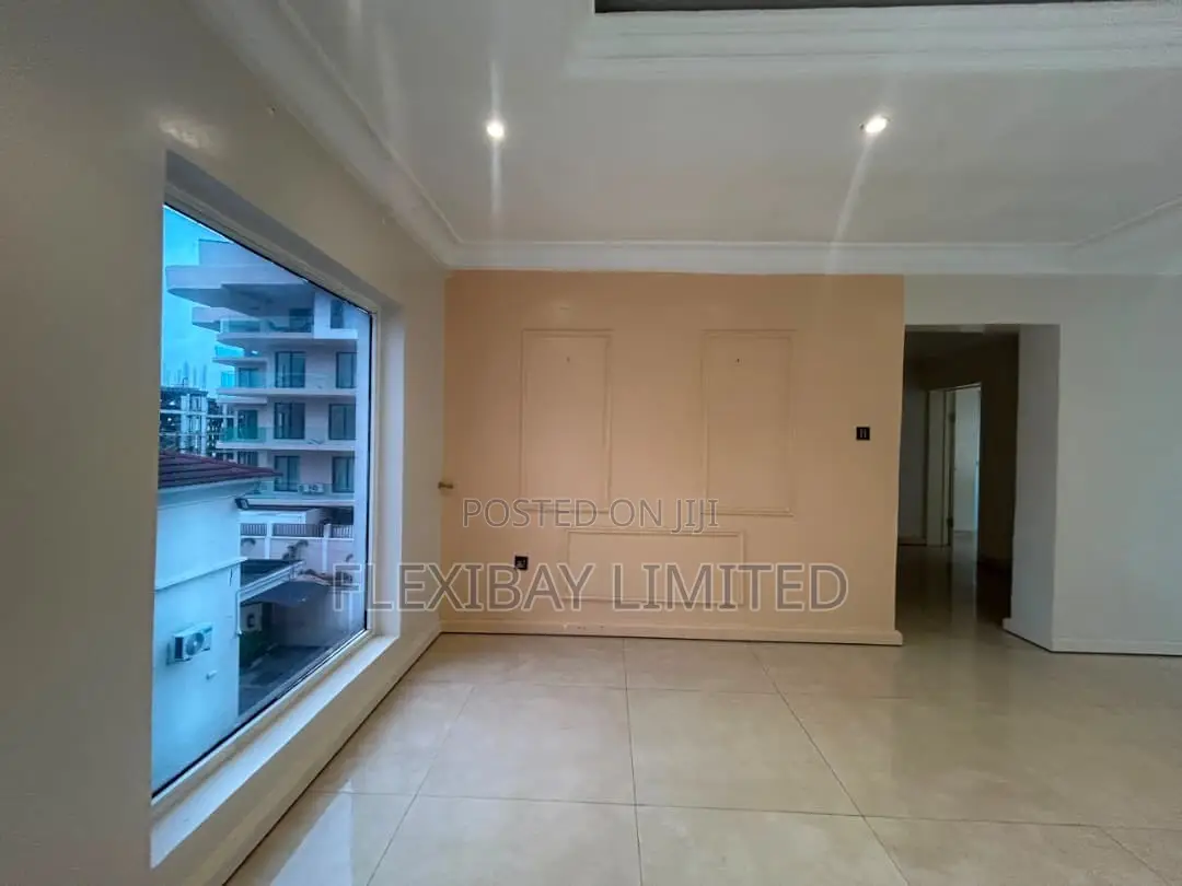 3bdrm Apartment in Lekki Phase 1 for rent in Lekki Phase 1