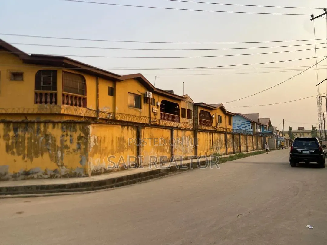 Furnished 3bdrm Block of Flats in Shasha for sale in Shasha