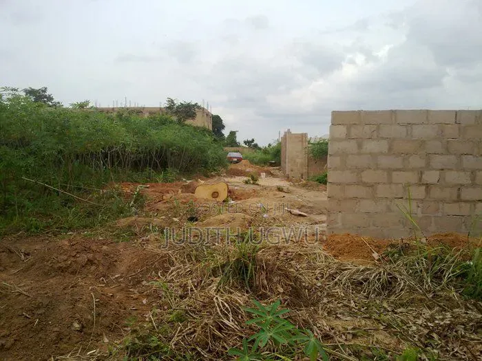 Land 50/100 in Enugu