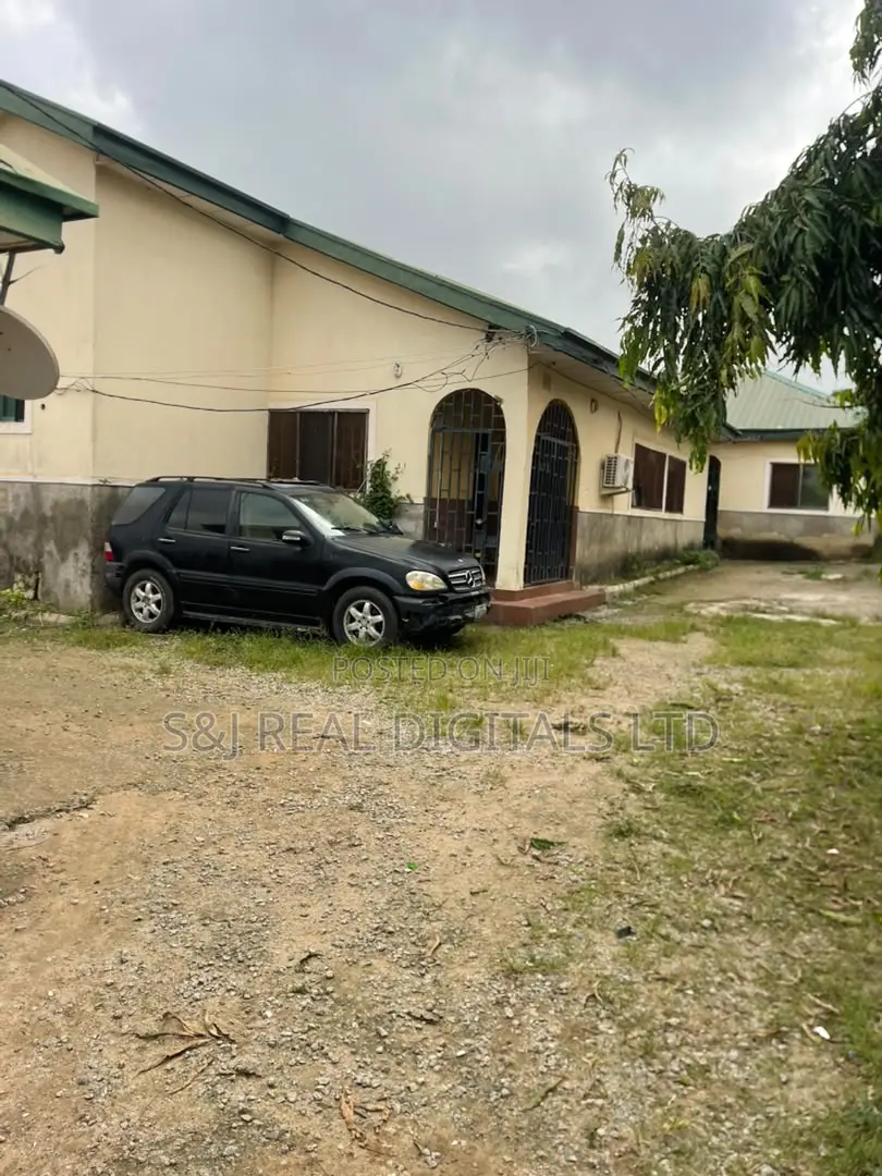6bdrm Block of Flats in Dei-Dei for sale in Dei-Dei