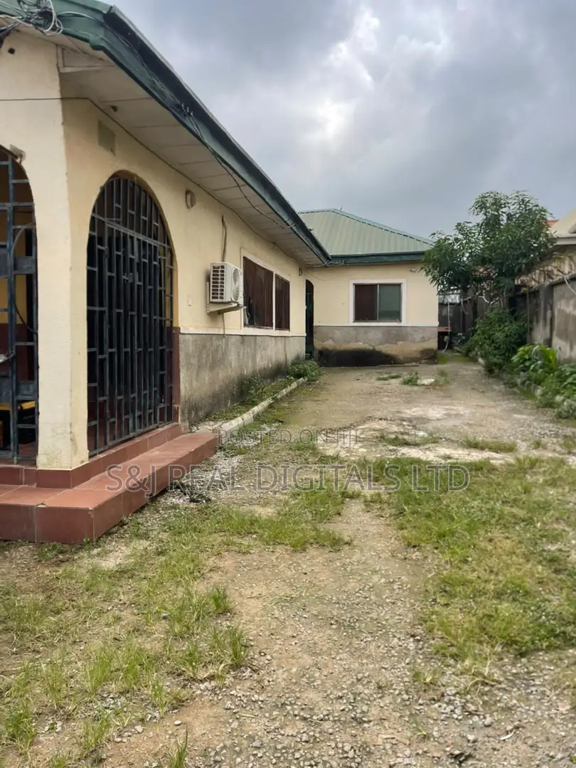 6bdrm Block of Flats in Dei-Dei for sale in Dei-Dei