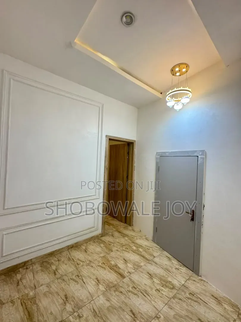 Mini Flat in Harris  Drive Vgc for rent in VGC / Ajah