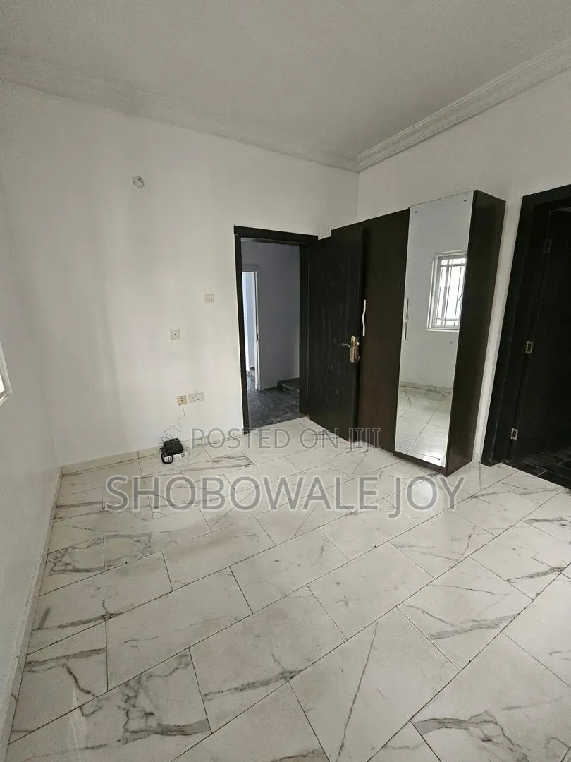 4bdrm Duplex in Lekki Right for rent in Lekki Phase 1