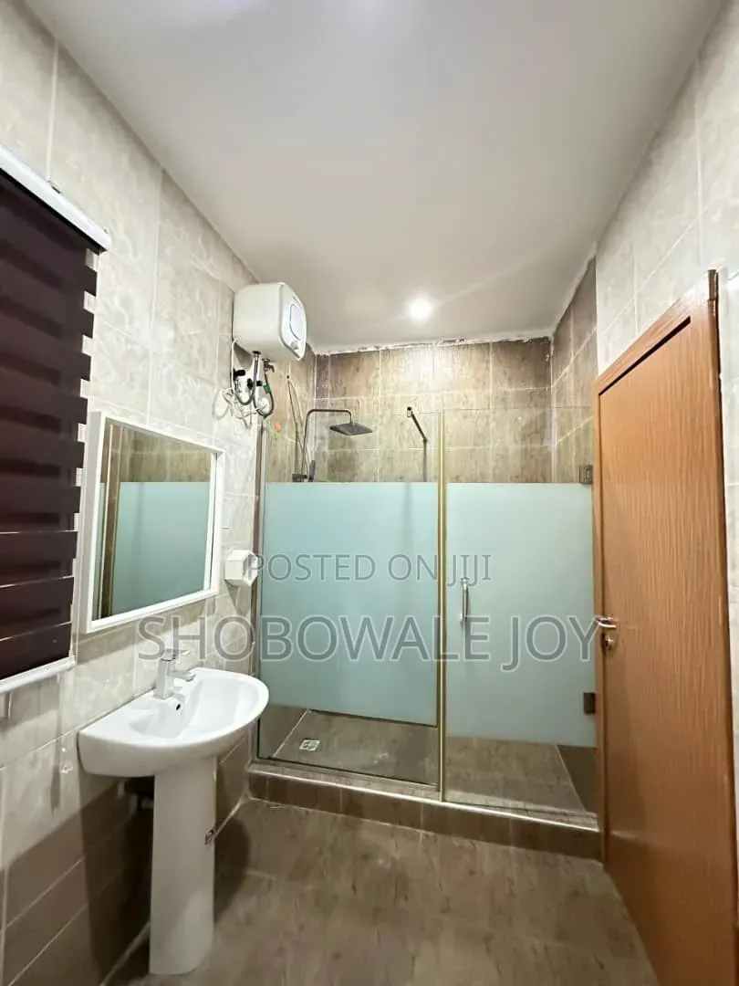 4bdrm Apartment in Banana Island Road for rent in Banana Island