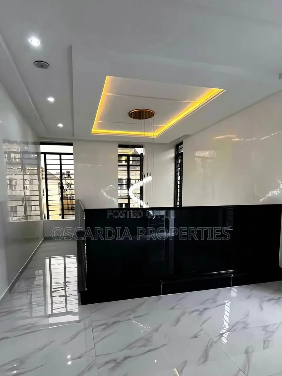5bdrm Duplex in Apo Resettlement for sale in Apo Resettlement
