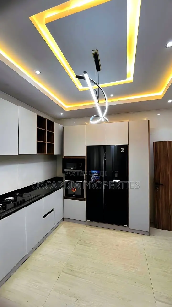 5bdrm Duplex in Apo Resettlement for sale in Apo Resettlement