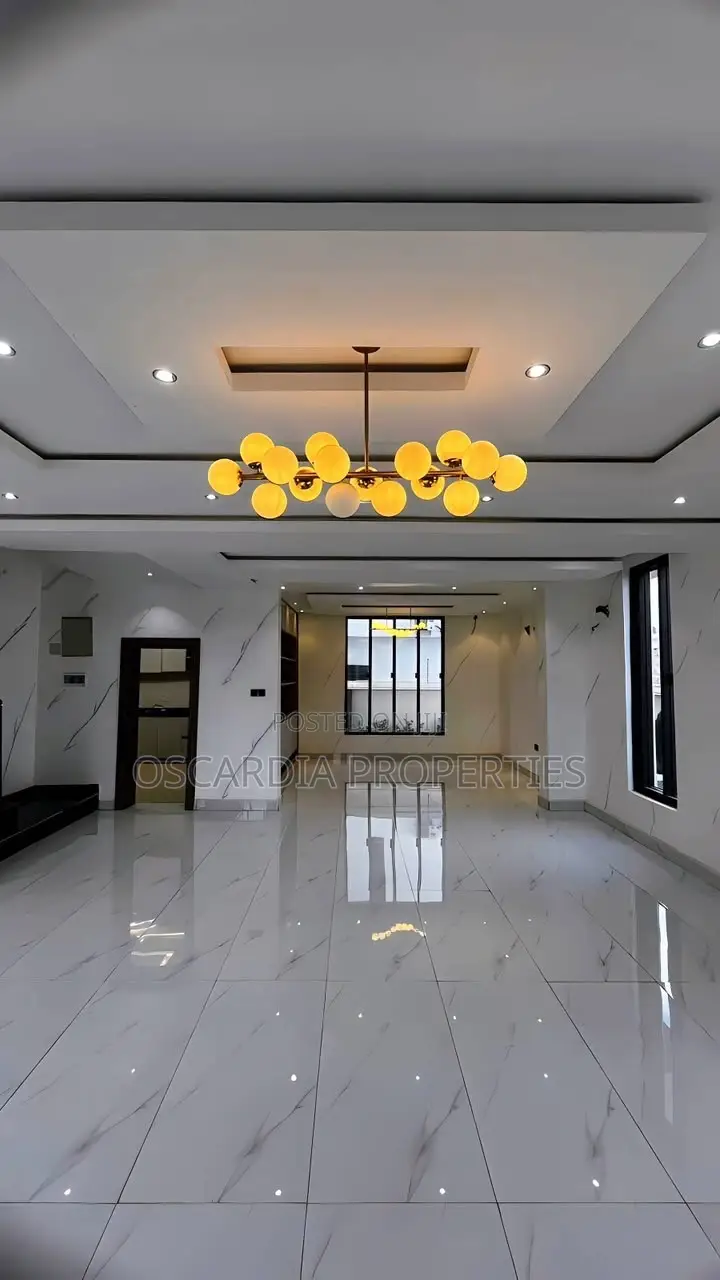 5bdrm Duplex in Apo Resettlement for sale in Apo Resettlement
