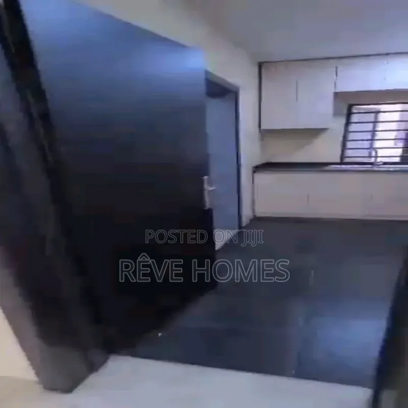 3bdrm Block of Flats in Onike for rent in Onike