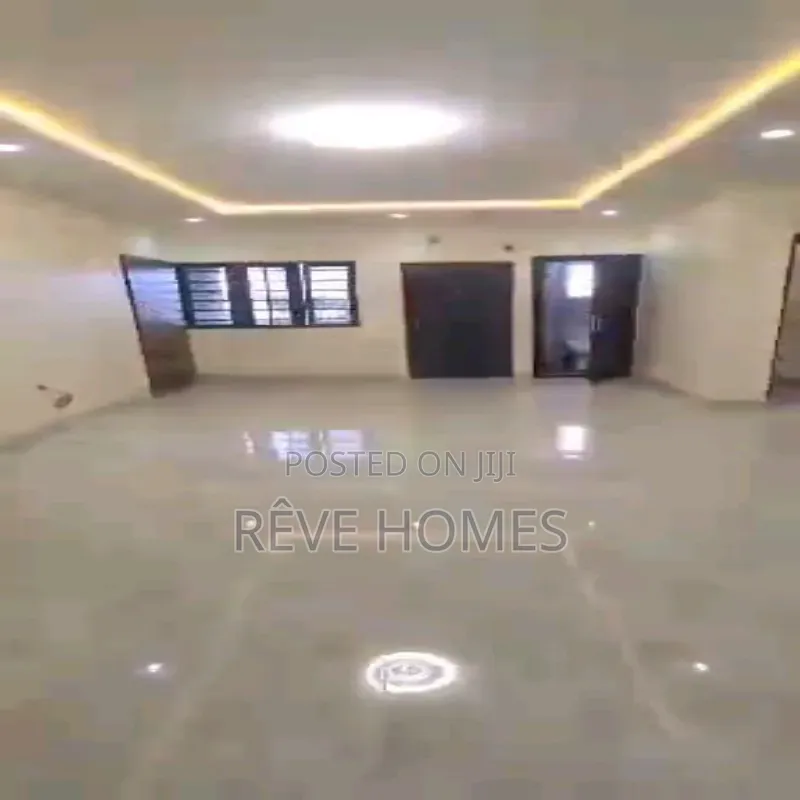 3bdrm Block of Flats in Onike for rent in Onike