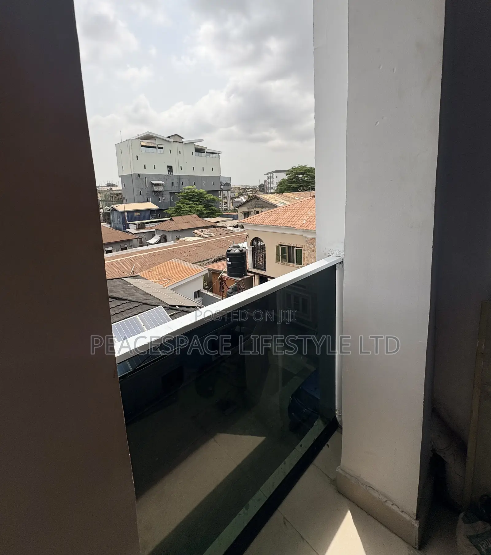 Elegant 1 Bedroom Apartment With Balcony Yaba in Yaba