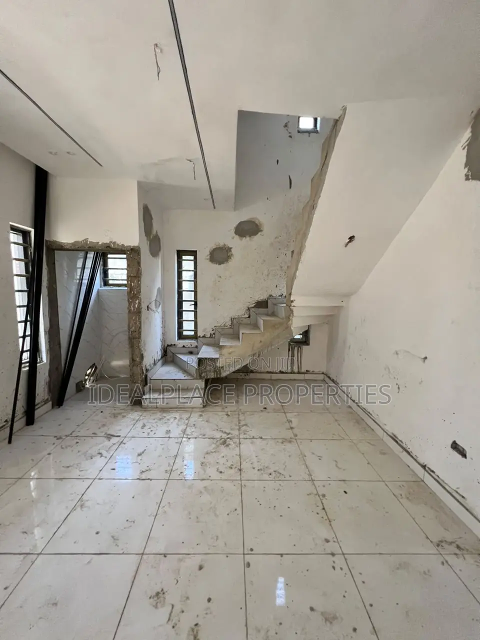3bdrm Townhouse/Terrace in Ikota for sale in Ikota