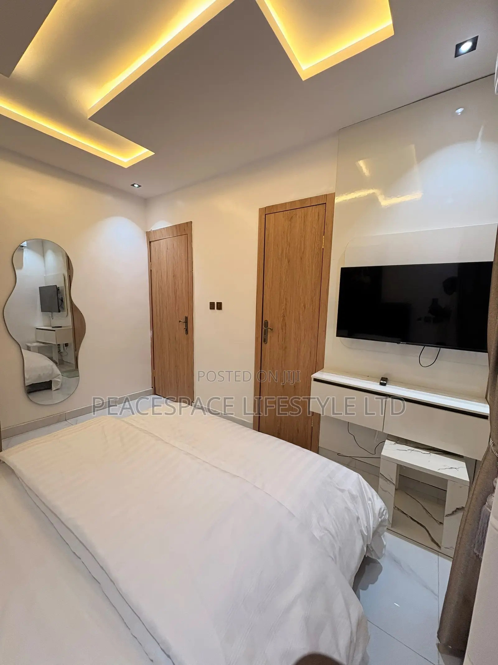 Smart 2 Bedroom Apartment Yaba in Sabo / Yaba