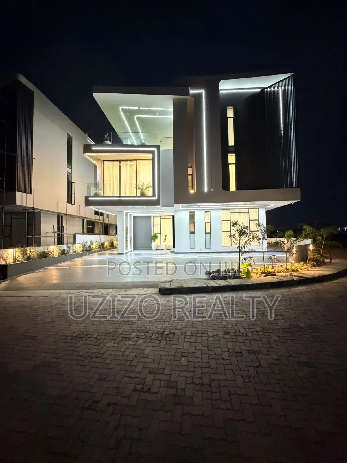5bdrm Duplex in Osapa London for sale in Osapa london