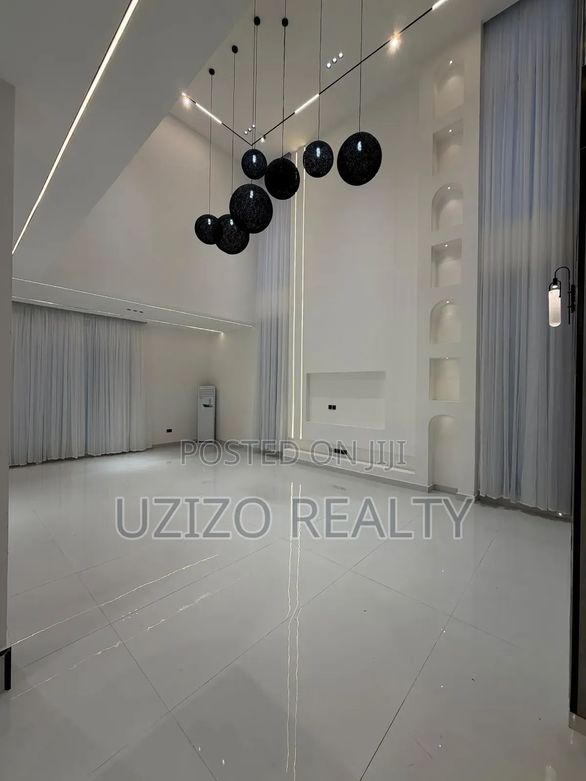 5bdrm Duplex in Osapa London for sale in Osapa london