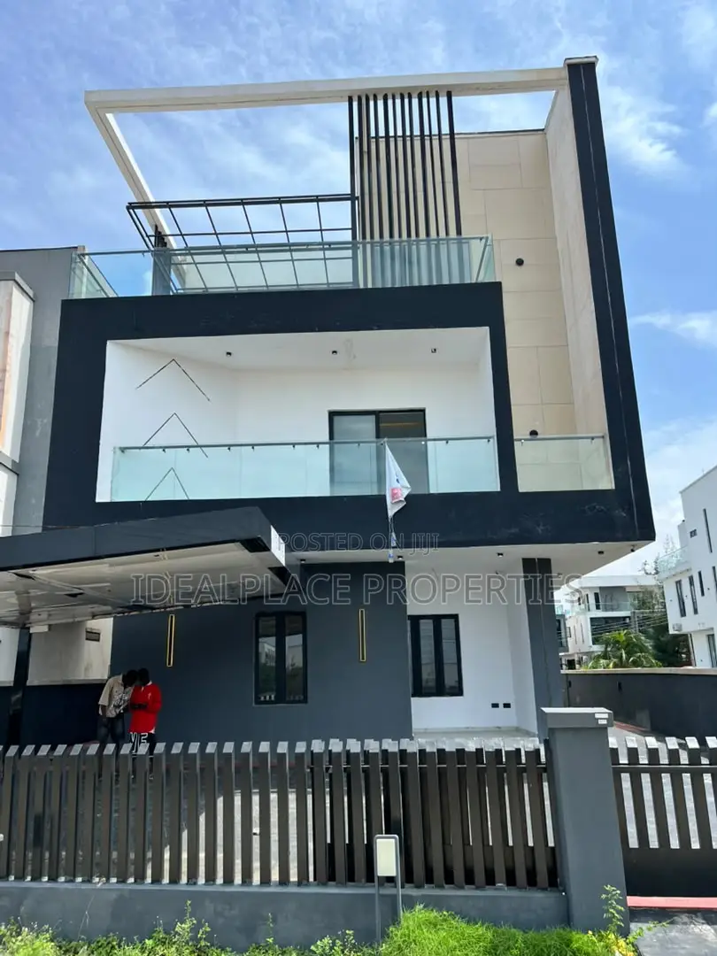 5bdrm Duplex in Megamound Estate, Ikota for sale in Ikota