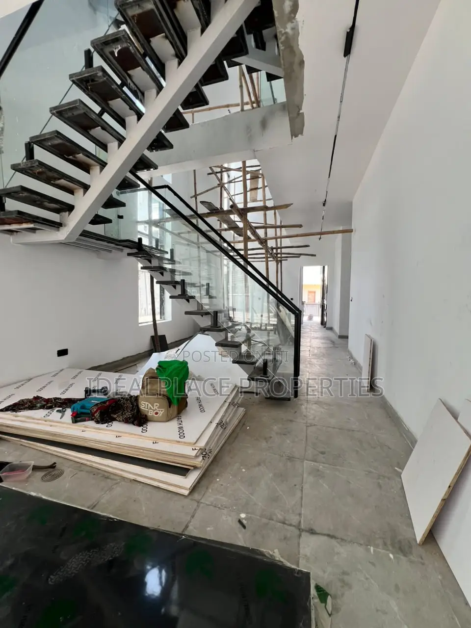 6bdrm Duplex in Megamound Estate, Ikota for sale in Ikota