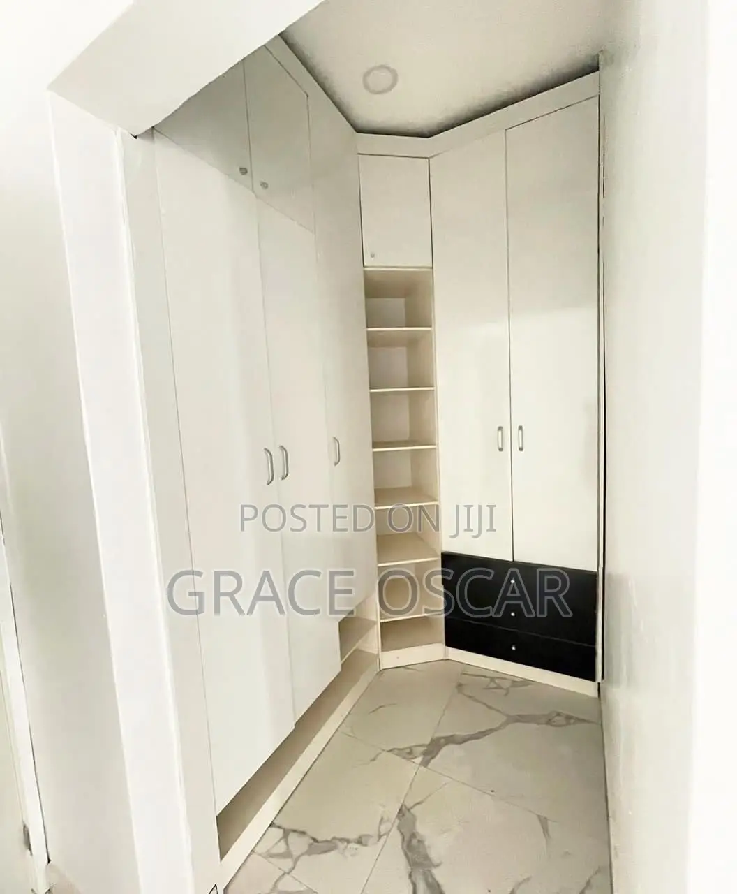 4bdrm Duplex in Ikate for sale in Ikate