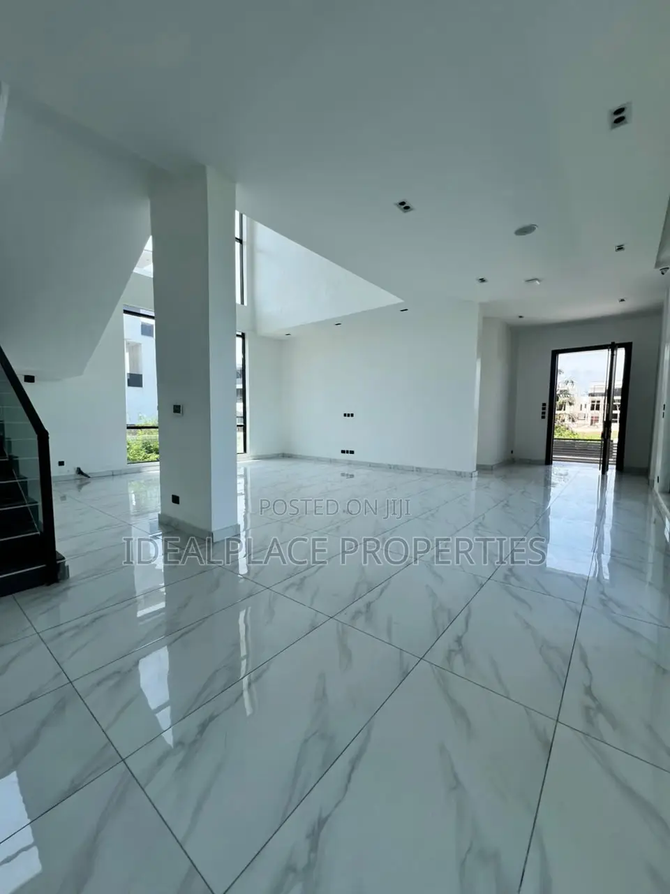 5bdrm Duplex in Megamound Estate, Ikota for sale in Ikota