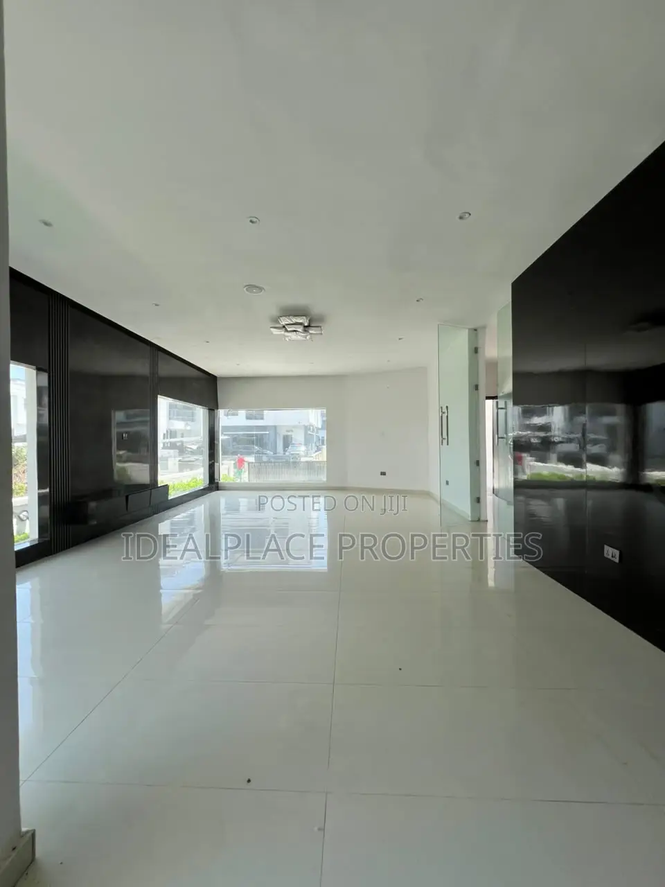 5bdrm Duplex in Megamound Estate, Ikota for sale in Ikota