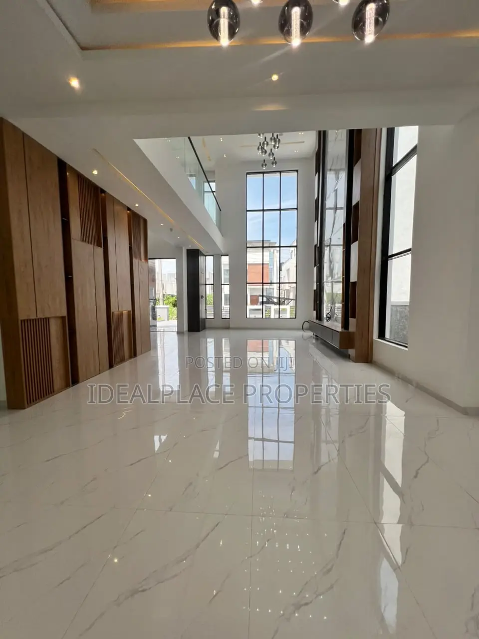 5bdrm Duplex in Megamound Estate, Ikota for sale in Ikota