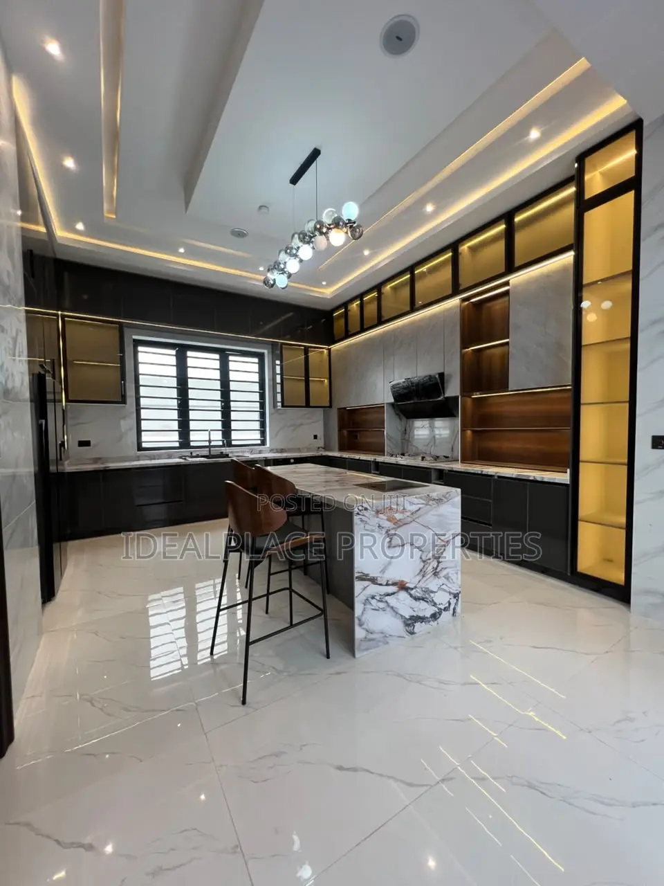 5bdrm Duplex in Megamound Estate, Ikota for sale in Ikota