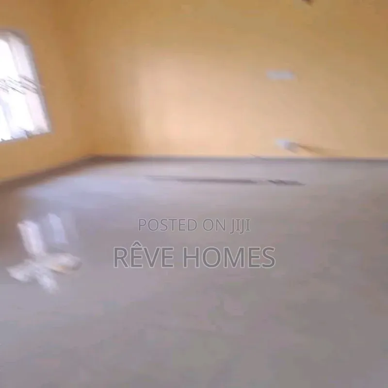 3bdrm Block of Flats in Mende for rent in Mende