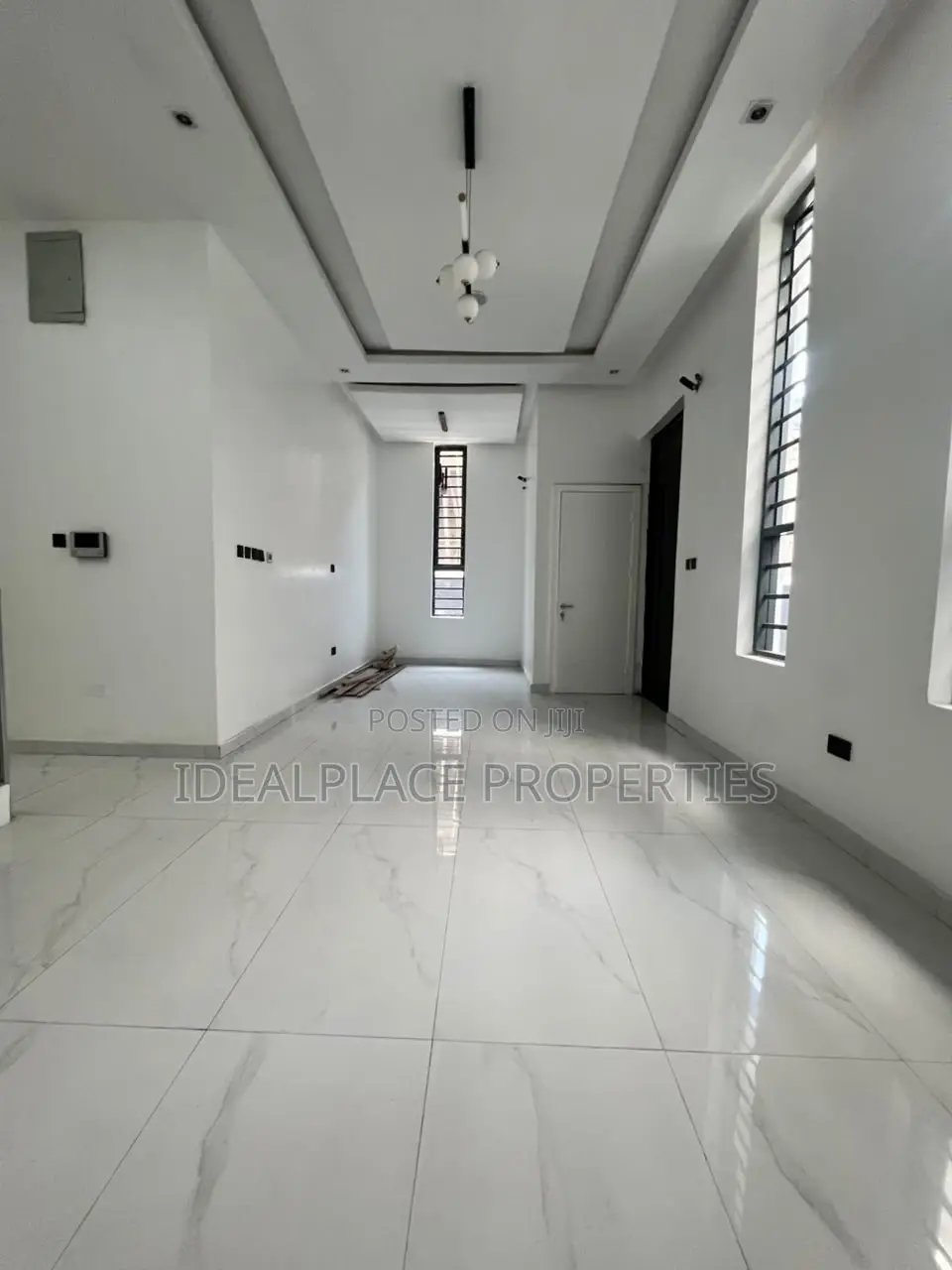 4bdrm Duplex in Chevron for sale in Chevron