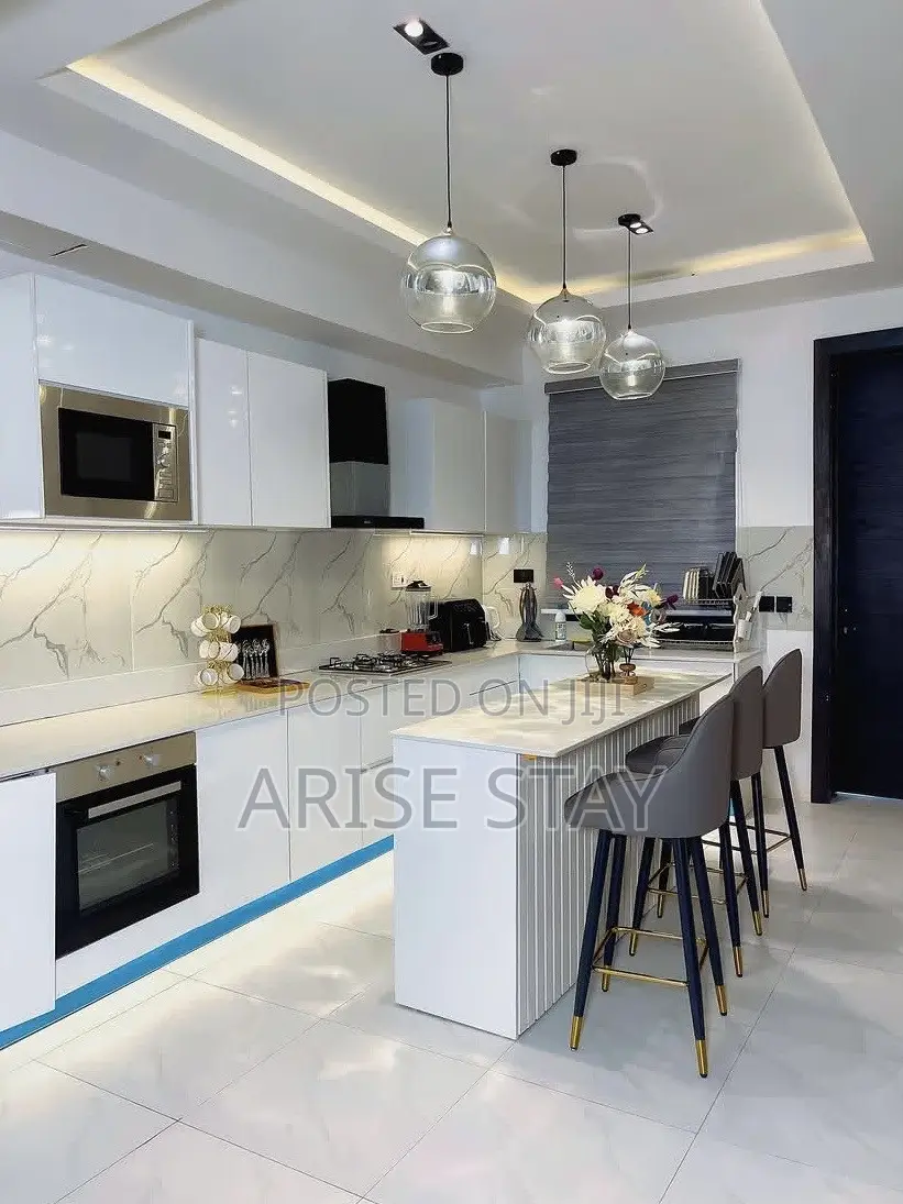 3/4-Bedroom Terrace Duplex | Lekki Phase 1 in Lekki Phase 1