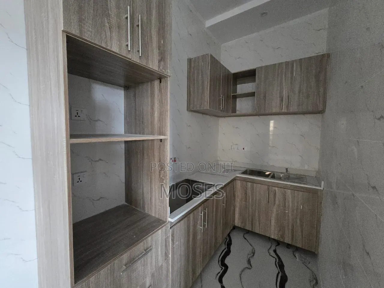 2bdrm Apartment in Secured Estate, Lekki Phase 1 for rent in Lekki Phase 1