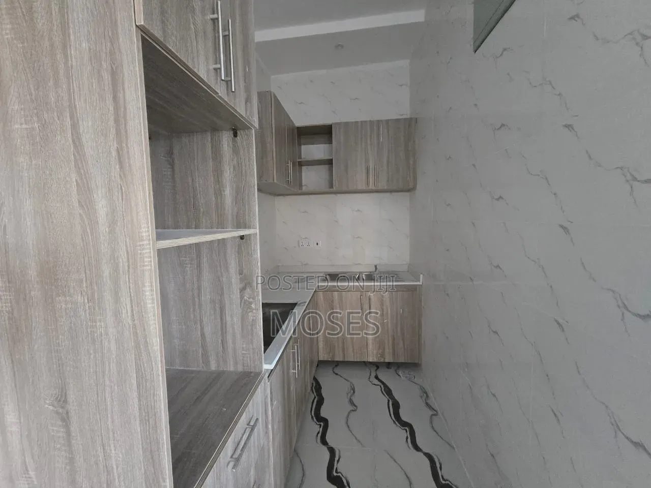 2bdrm Apartment in Secured Estate, Lekki Phase 1 for rent in Lekki Phase 1