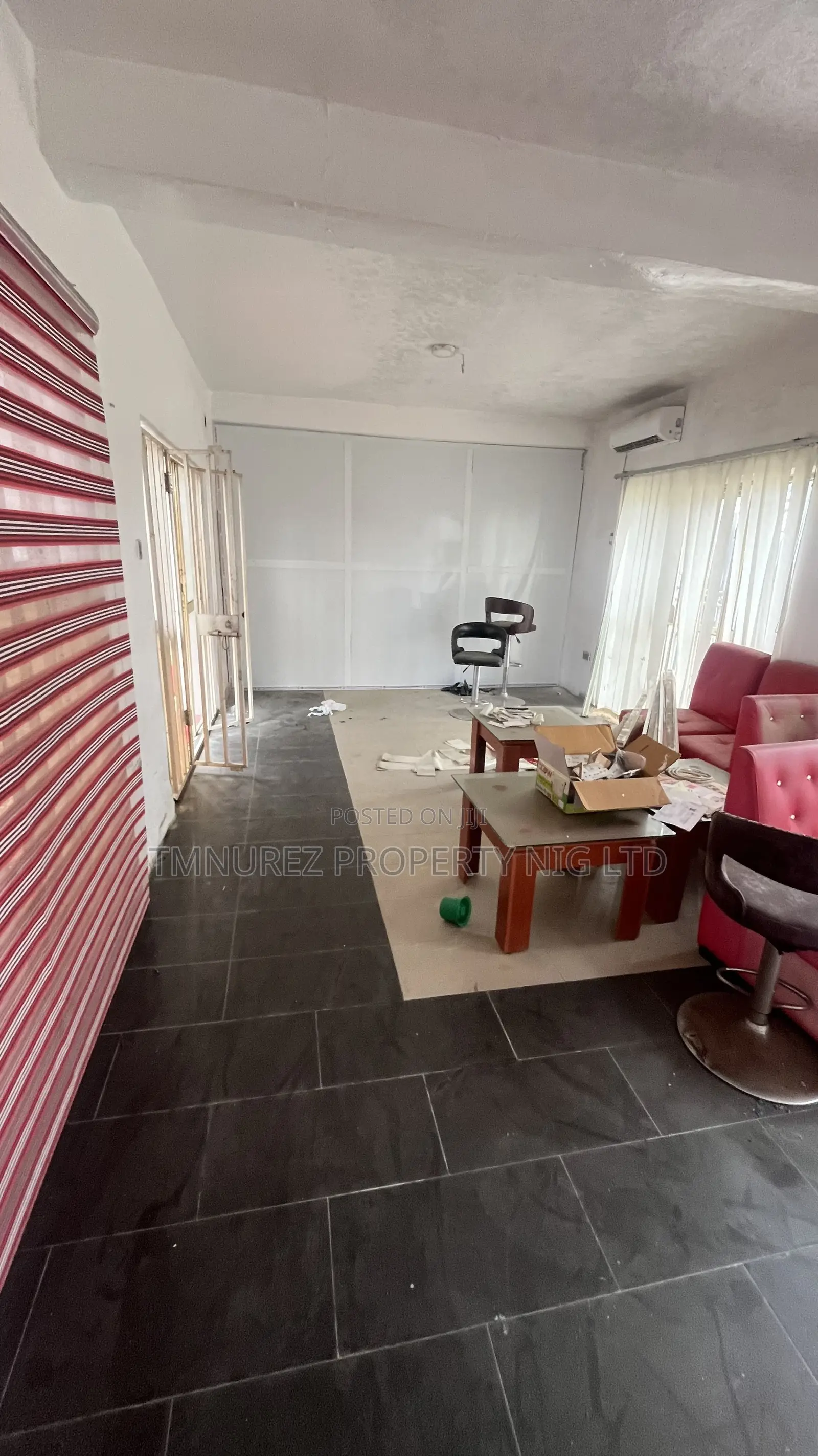 Showroom Shop in Sangotedo