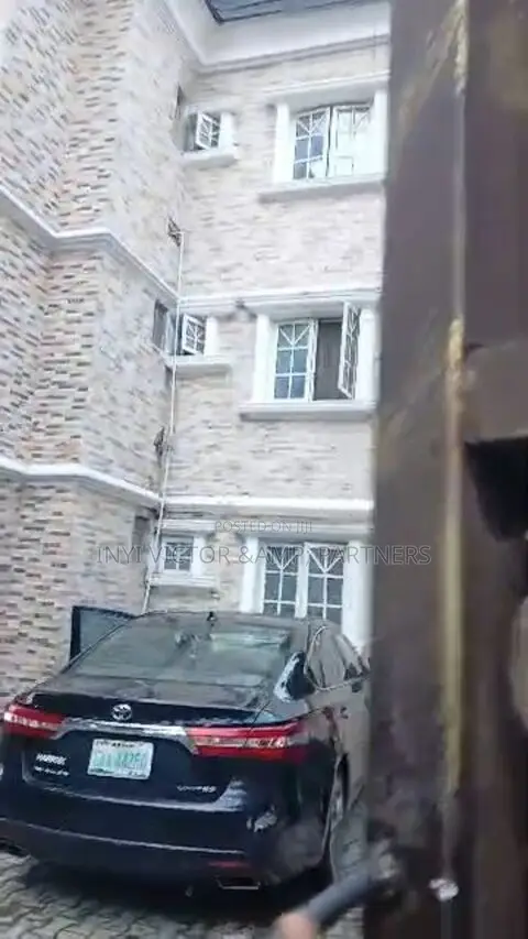 7bdrm Duplex in Maitama for sale in Maitama
