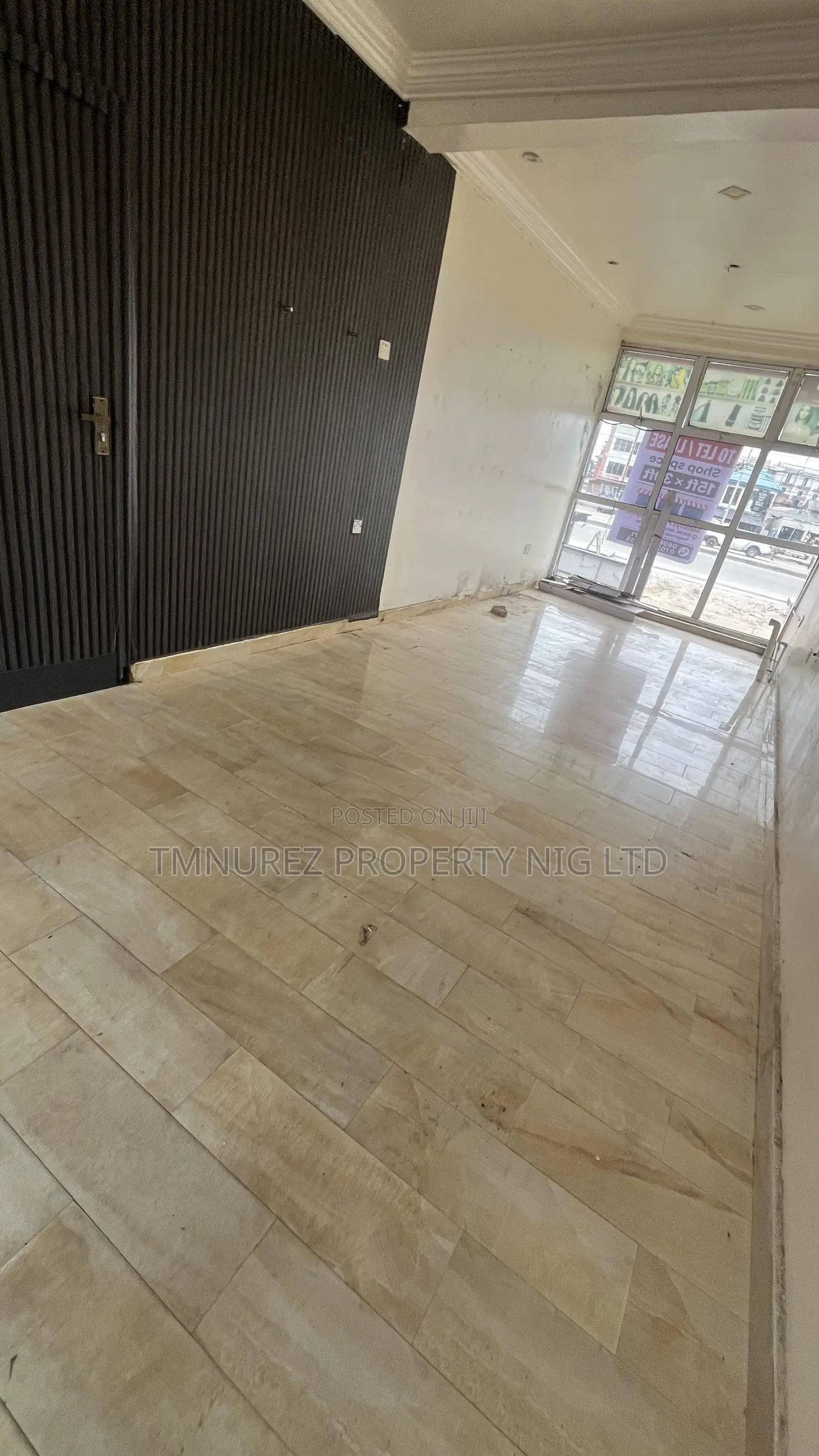 Showroom Shop in Sangotedo